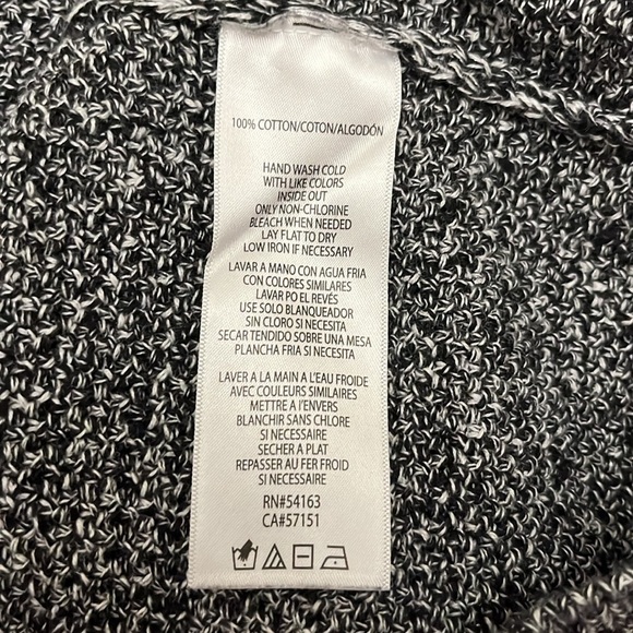 Calvin Klein oversized Heather Gray long crop sweater.  Crew neck Size Large - Picture 9 of 10